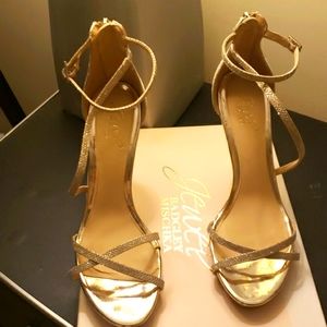 Jewel Badgley Mischka heels - Gold - Size 9 - worn once to prom